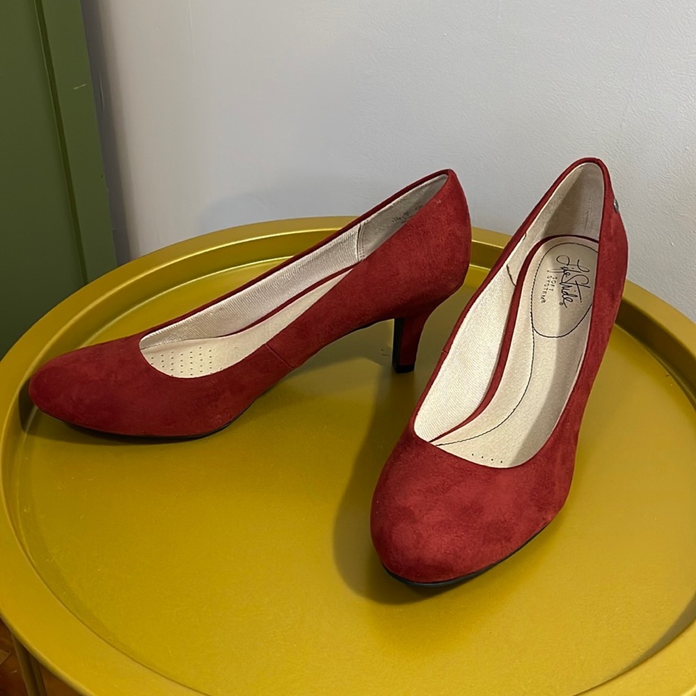 LifeStride Red Suede Heels
